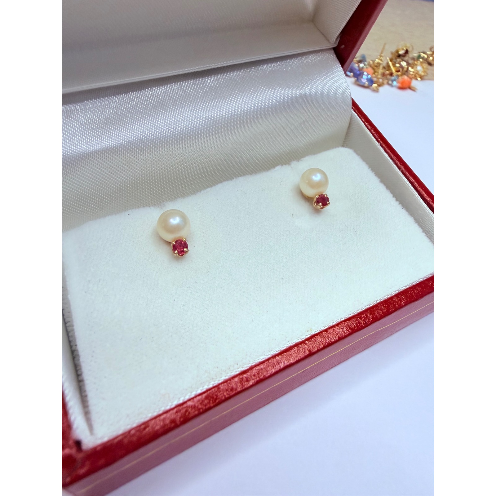 14kt Pearl Earrings